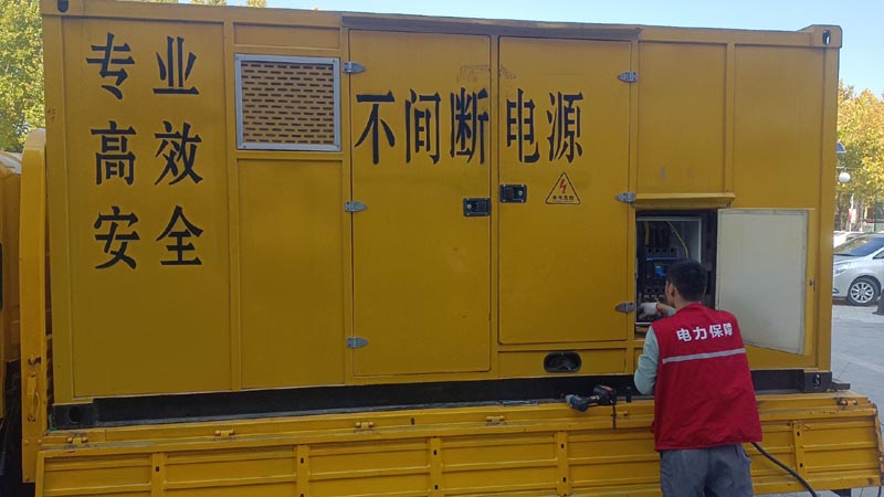 江北柴油发电机组和UPS电源配合使用时，如何避免切换过程中的电力中断？