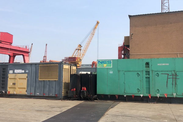 江北发电机出租空气滤清器的清洁频率是多少？